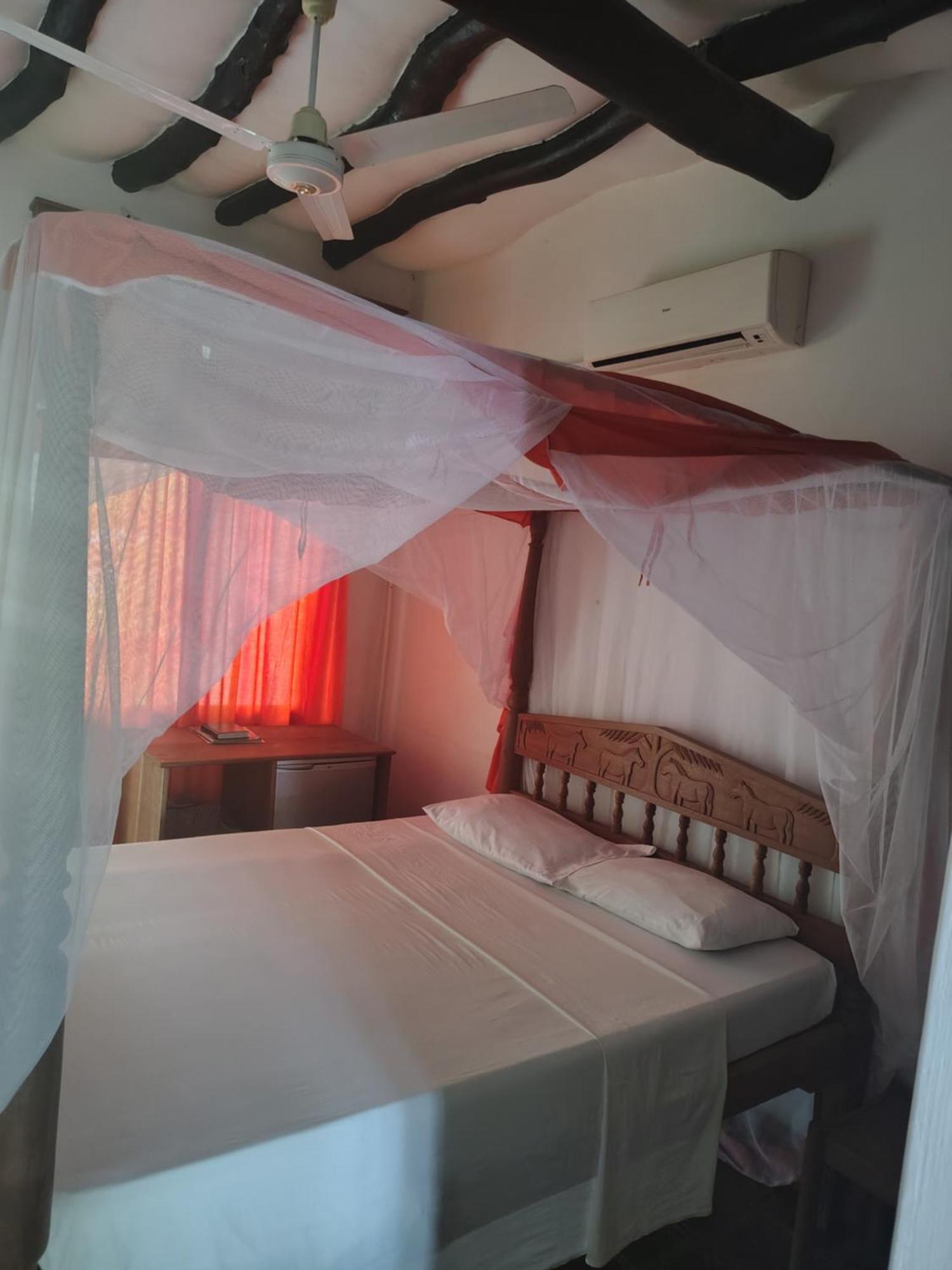 Mangro Hotel Диани-Бич Экстерьер фото