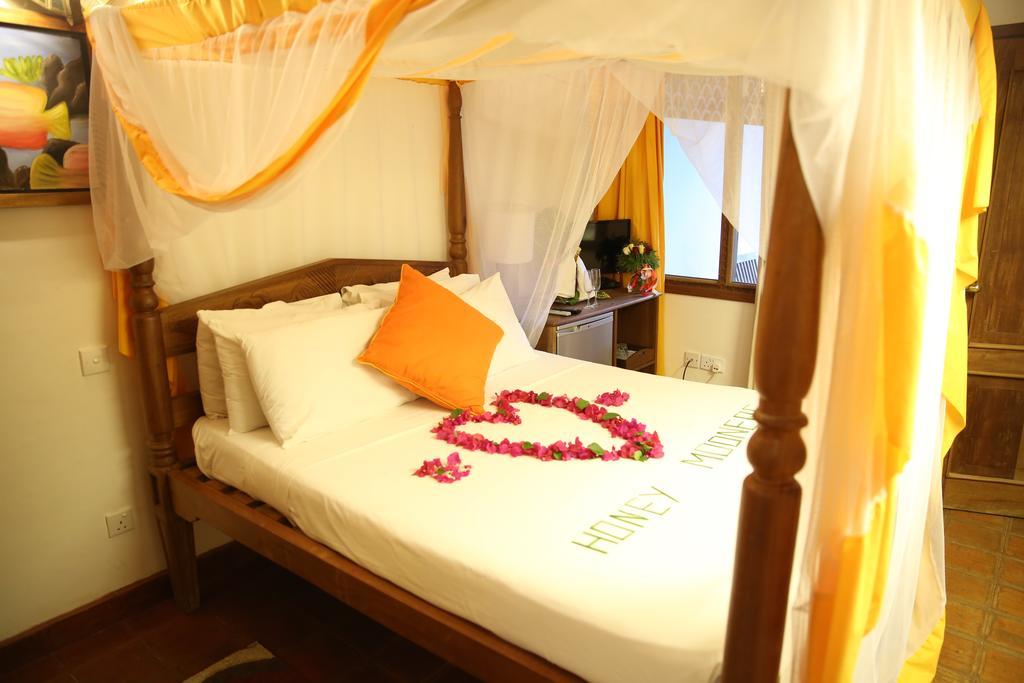 Mangro Hotel Диани-Бич Экстерьер фото